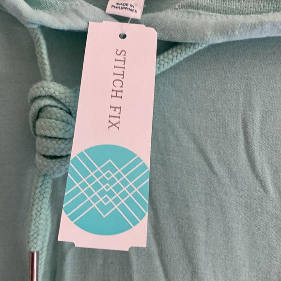 Ladies petite large lightweight hoodie by market & spruce - Picture 3 of 4